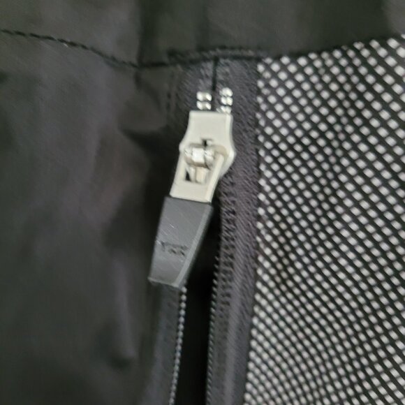 Garneau Black Cycling Pants with Gray Accents - Picture 6 of 16